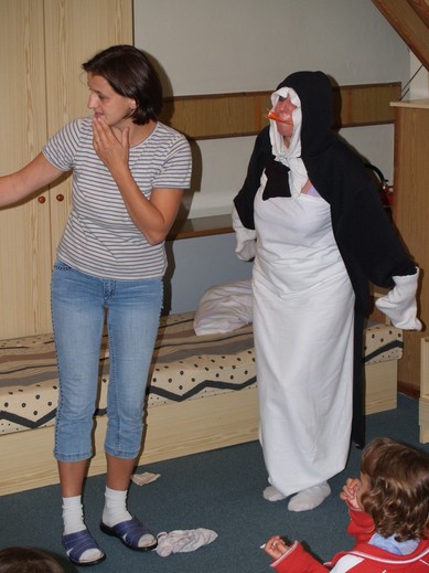 36b - Tučňák Alice s překladatelkou.JPG